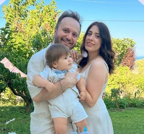 Doktor, eşi ve çocuğunu öldürdüğü iddiasıyla tutuklandı - Görsel 1