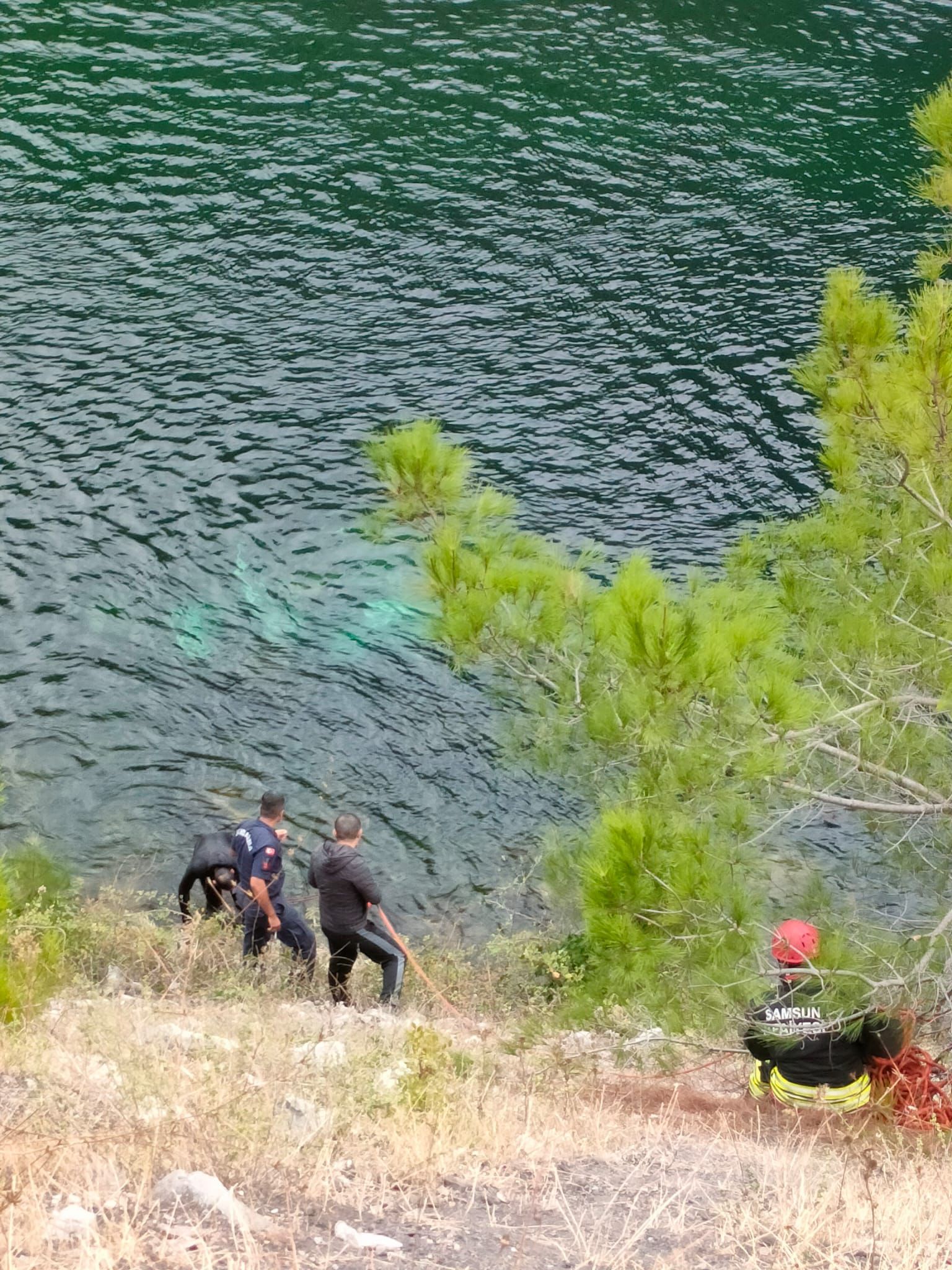 Doktor, eşi ve çocuğunu öldürdüğü iddiasıyla tutuklandı - Görsel 4