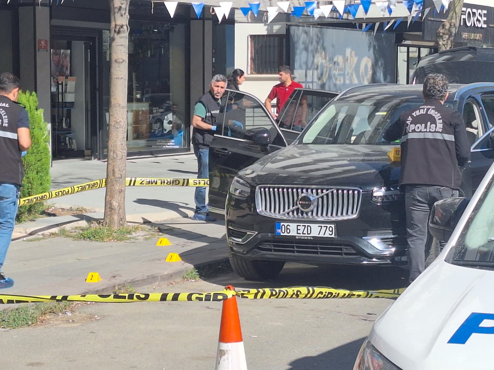 Ankara'da iş insanına silahlı saldırı: Şoförü tarafından vuruldu - Görsel 4