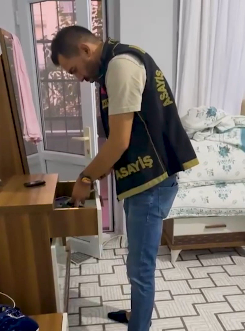 Antalya - 730 milyonluk dolandırıcılık girişiminin dublörü: Evde makyaj yaptılar, üzerime battaniye örttüler - Görsel 4