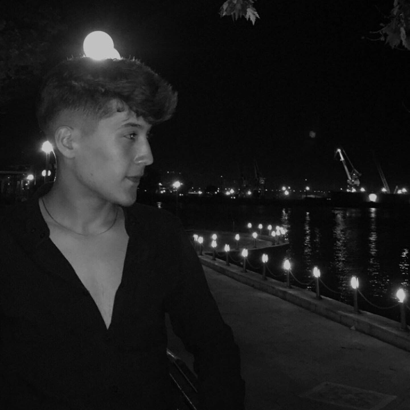 Otomobil, üst geçidin ayağına çarptı: 2 ölü - Görsel 10