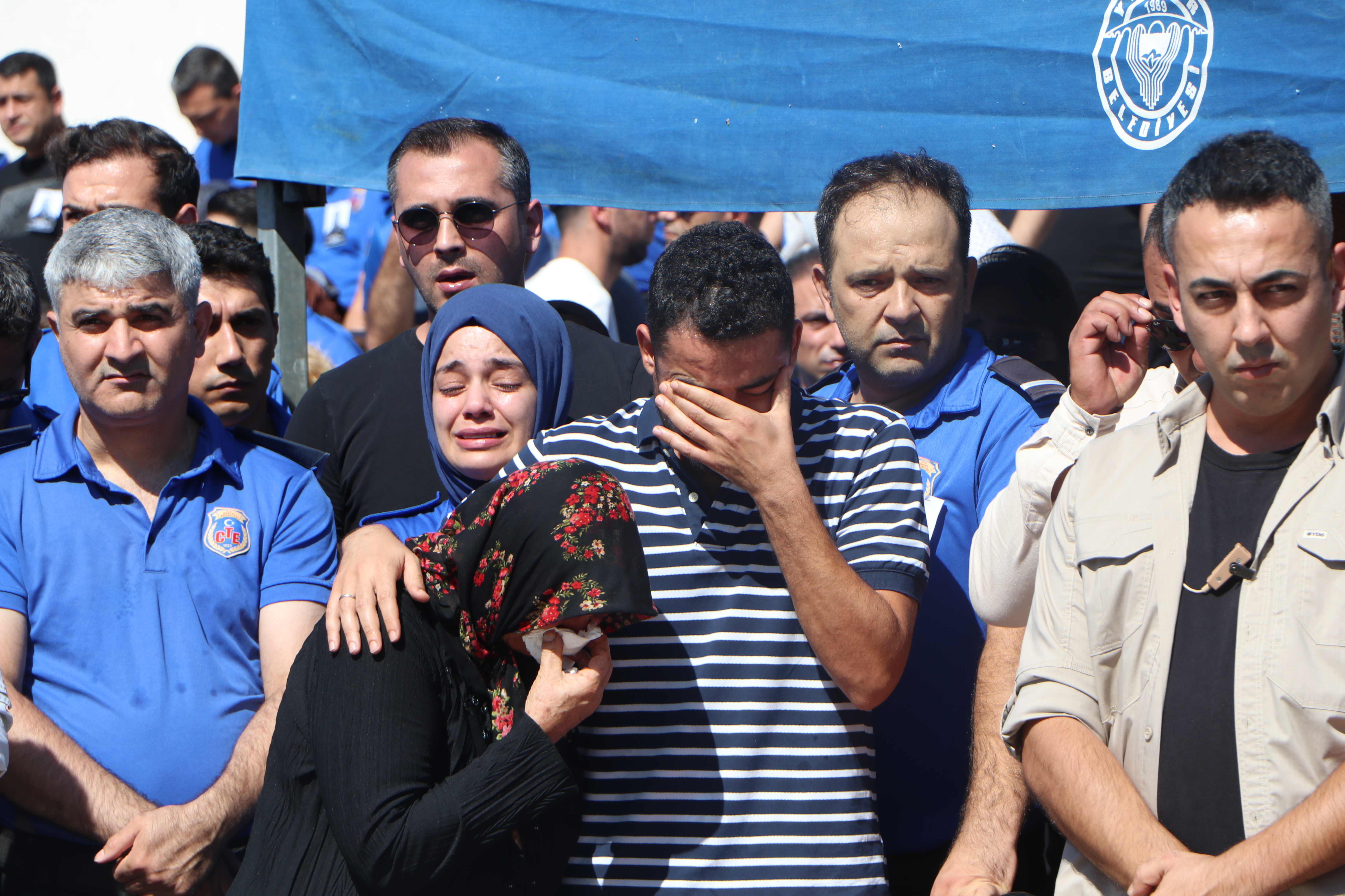 Kazada ölen cezaevi memurları, son yolculuklarına uğurlandı - Görsel 2