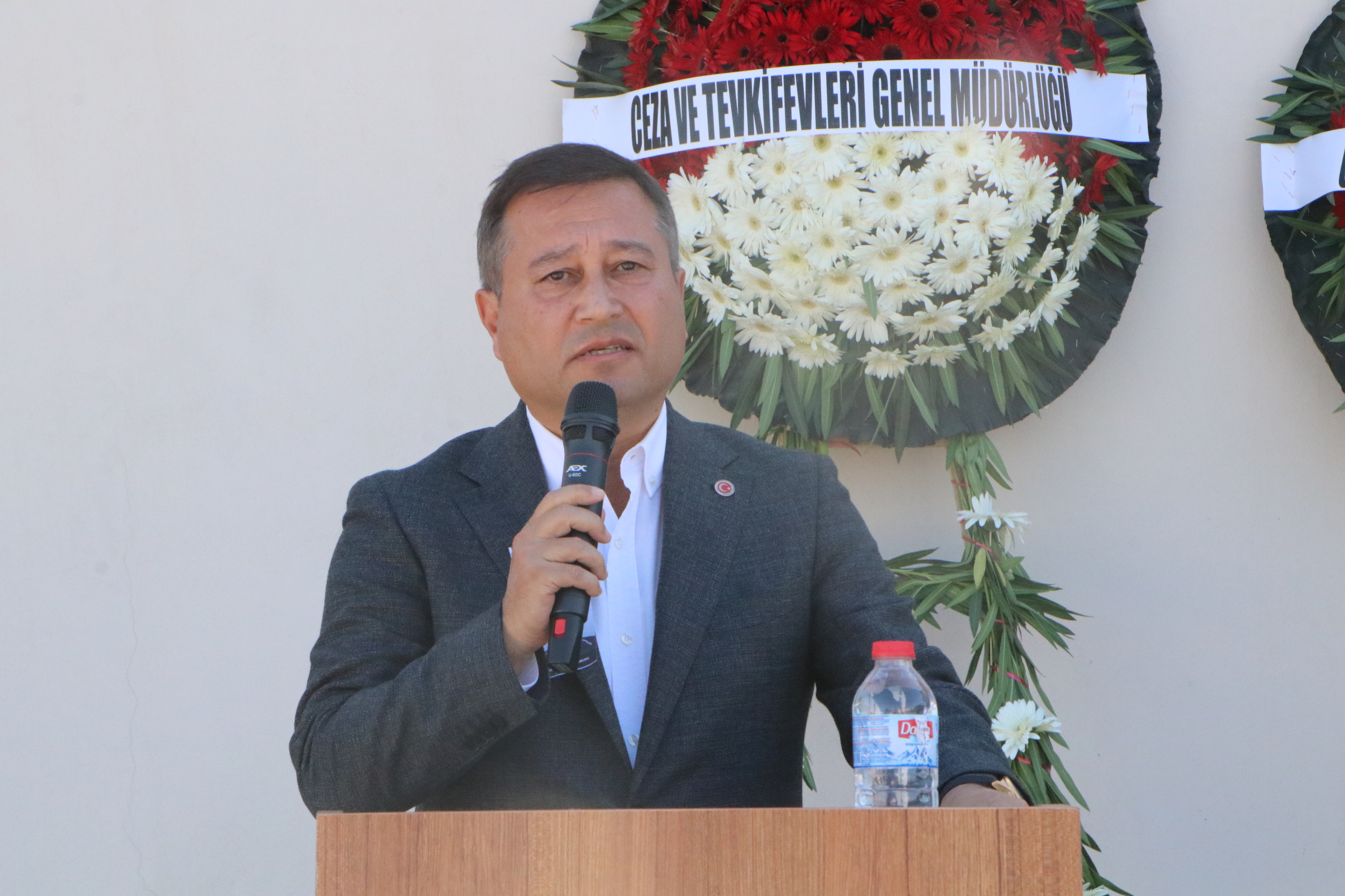 Kazada ölen cezaevi memurları, son yolculuklarına uğurlandı - Görsel 4