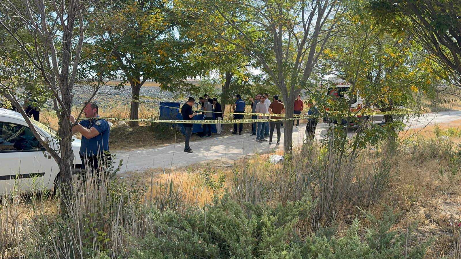 Kayıp Olarak Aranan Yaşar Taşdelenoğlu, Konya'da Yol Kenarında Ölü Bulundu - Görsel 1