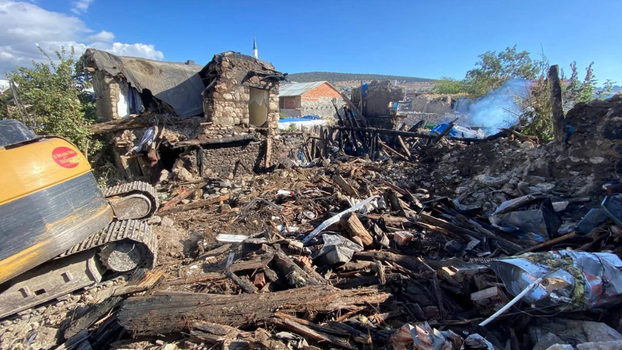 Akkise Mahallesi’nde Ev Yangını: Konut Kullanılamaz Hale Geldi - Görsel 5