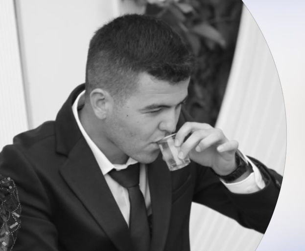 Mersinde Elektrik çarptı, hastaneye götürülürken trafik kazasında öldü - Görsel 2