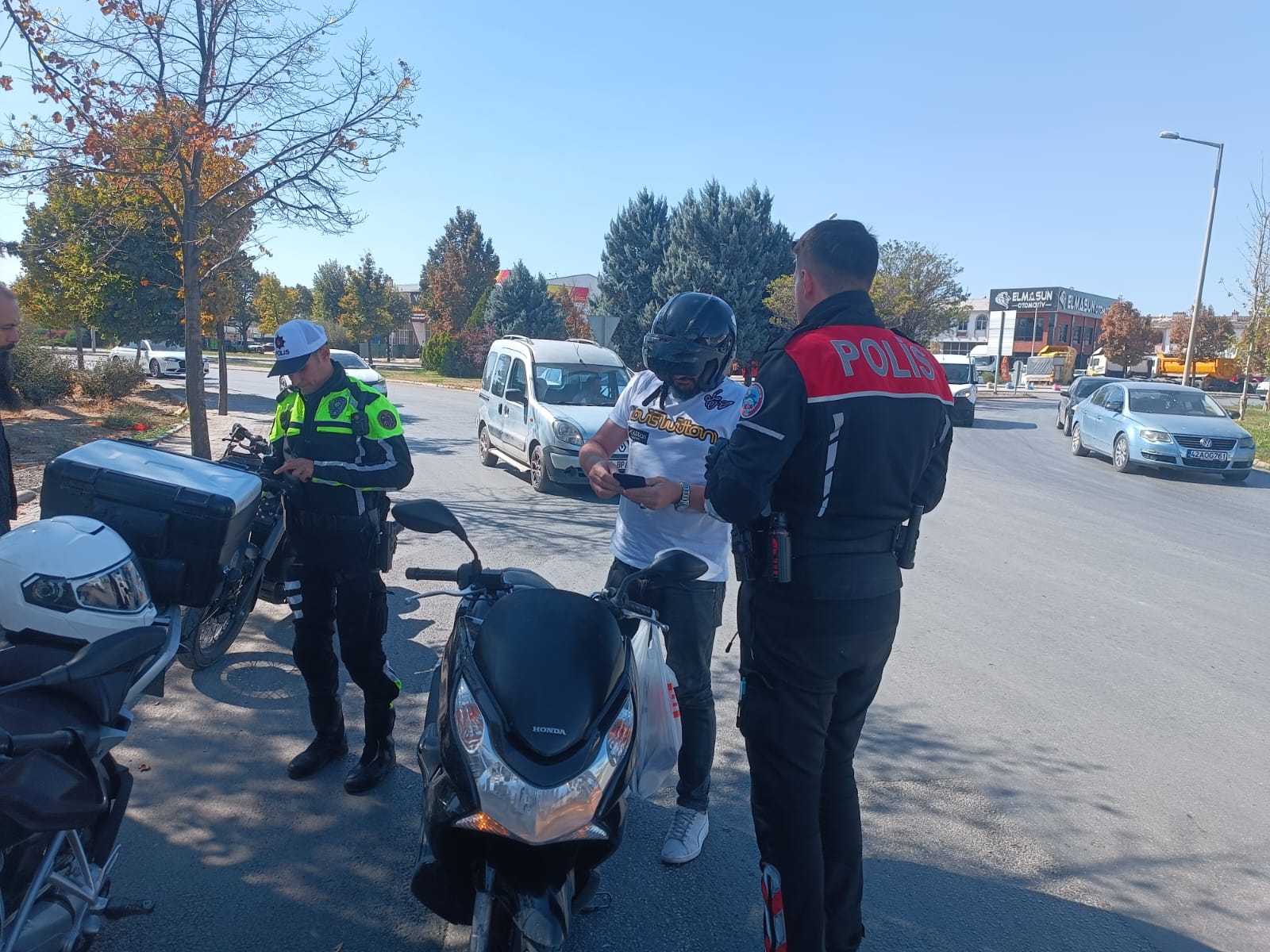 Konya'da Motosiklet Denetimleri Yoğunlaştı: 2.586 Kişi Sorgulandı - Görsel 2