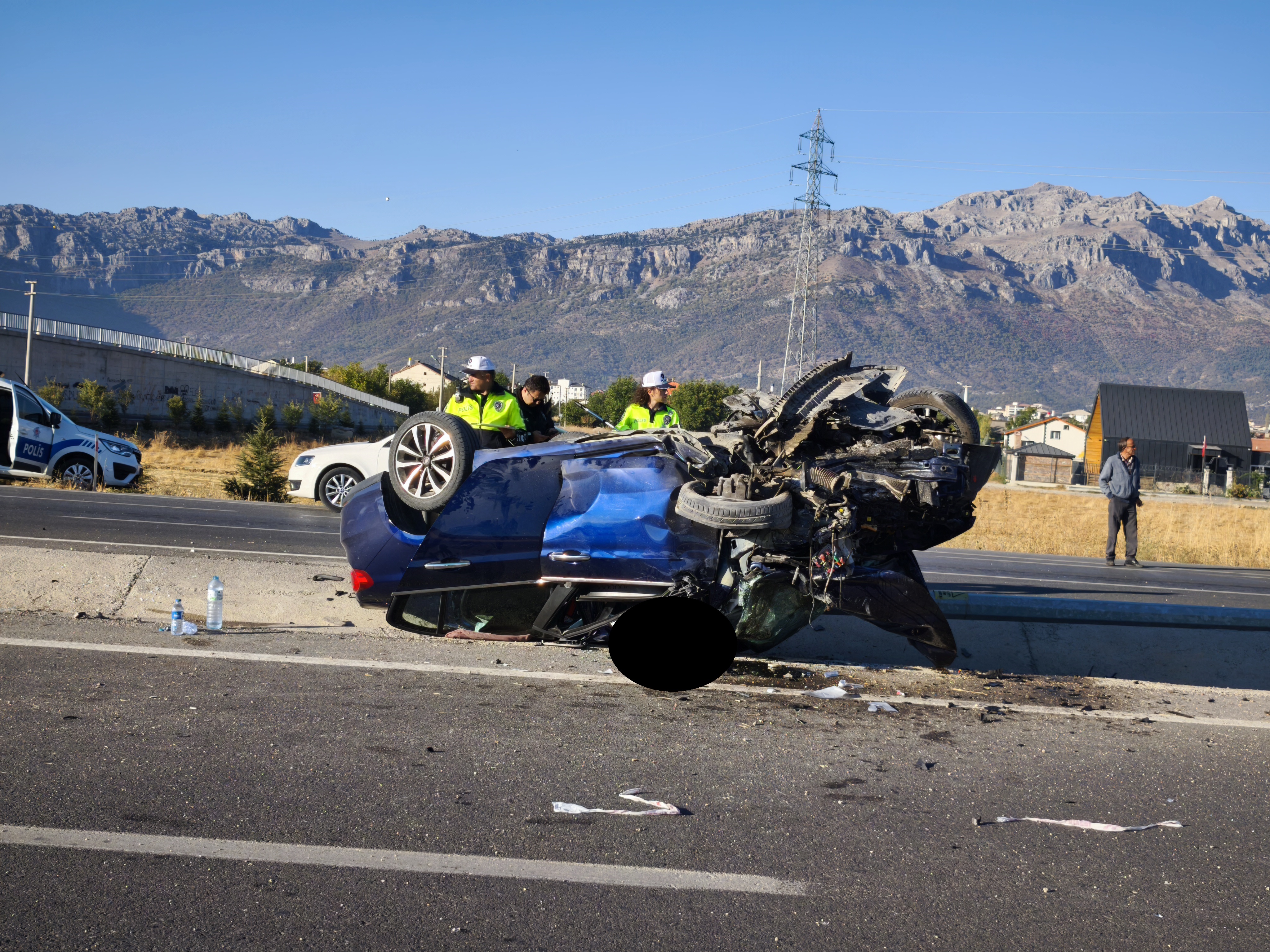 Seydişehir'de Trafik Kazası: Biri Çocuk, 3 Kişi  Yaralı - Görsel 2