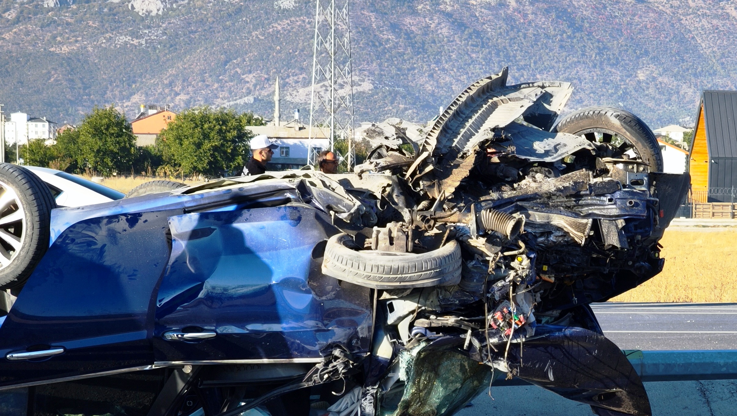 Seydişehir'de Trafik Kazası: Biri Çocuk, 3 Kişi  Yaralı - Görsel 3
