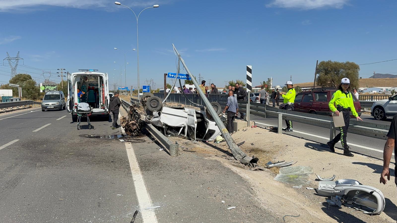 Seydişehir'de Korkunç Kaza: Otomobil Takla Attı, 2 Kişi Yaralı - Görsel 6
