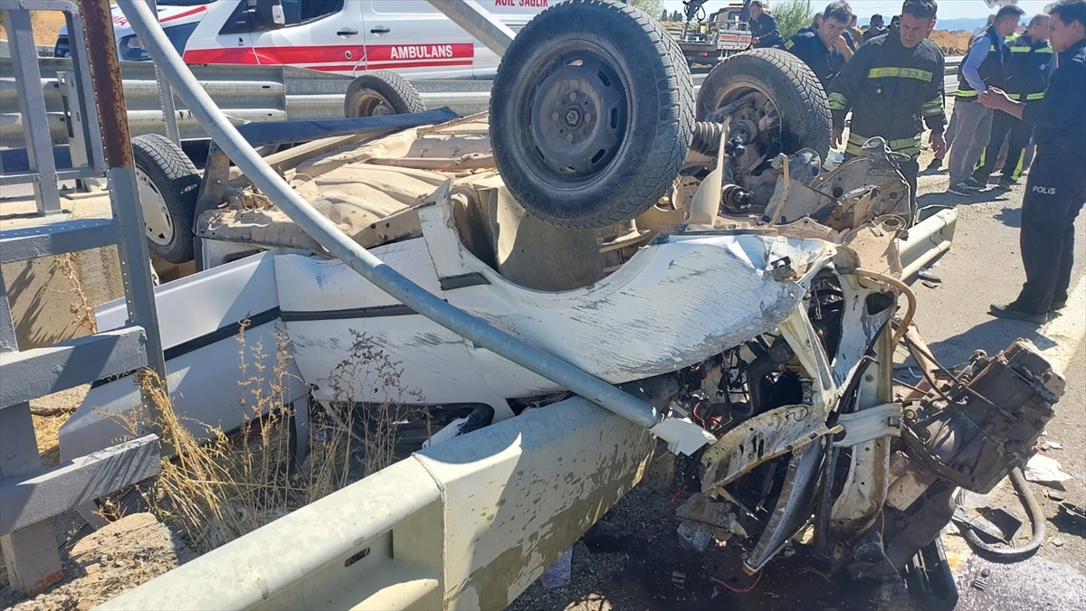 Seydişehir'de Korkunç Kaza: Otomobil Takla Attı, 2 Kişi Yaralı - Görsel 10