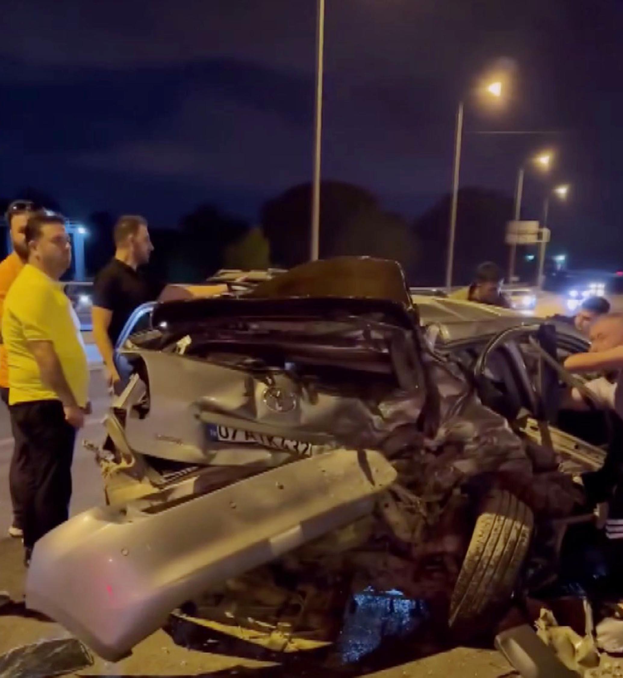 Antalya- Kaza geçiren hemşirenin kalp masajıyla hayatta tutmak istediği teyzesi kurtarılamadı - Görsel 4