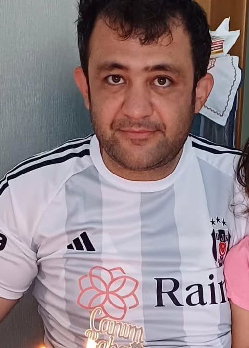 Konya - Kırmızı ışıkta duran otomobil, aracın çarpması ile ikiye bölündü; kaza kamerada - Görsel 10