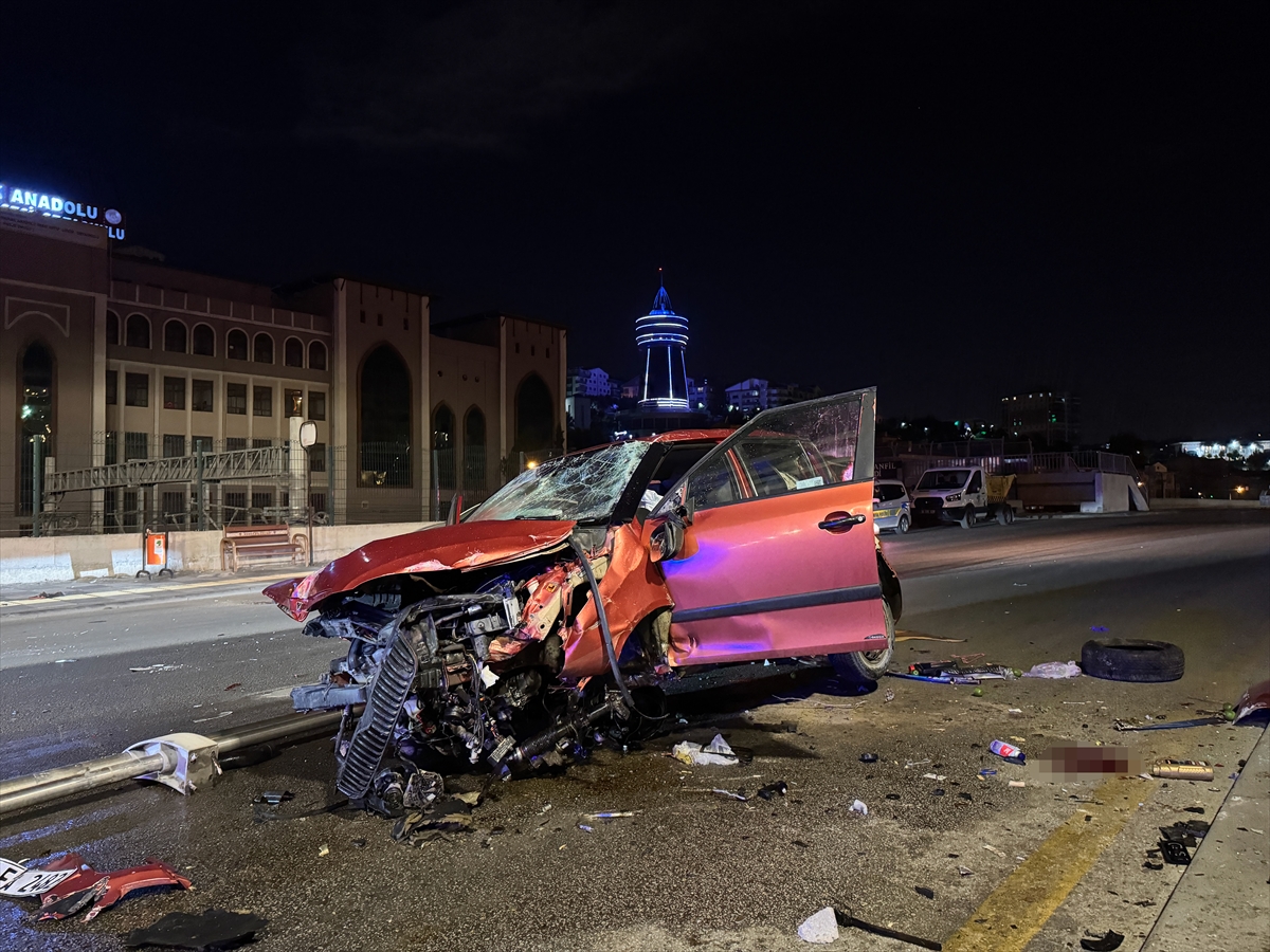 Ankara'da köprüden düşen otomobilin sürücüsü ağır yaralandı - Görsel 1