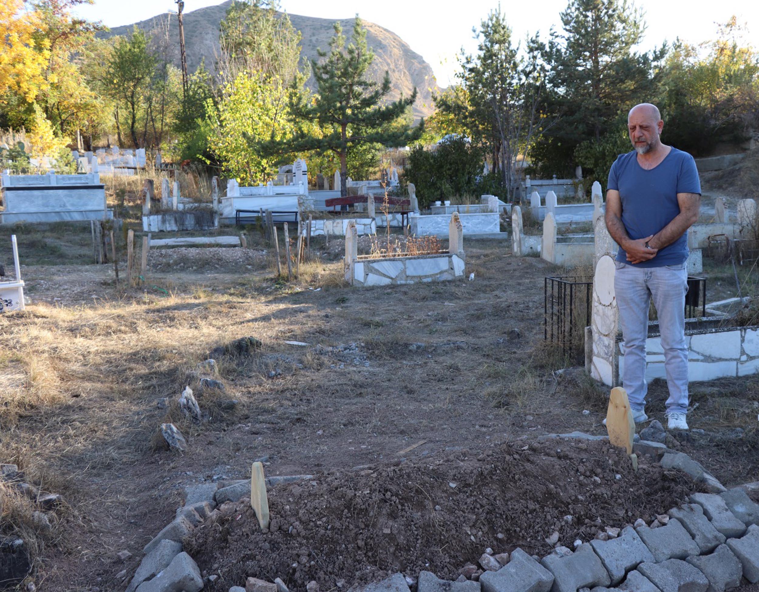 Erzurum'da Babaları vefat edince veraset ilamı çıkarmak istediler, ölü göründüklerini öğrendiler - Görsel 5