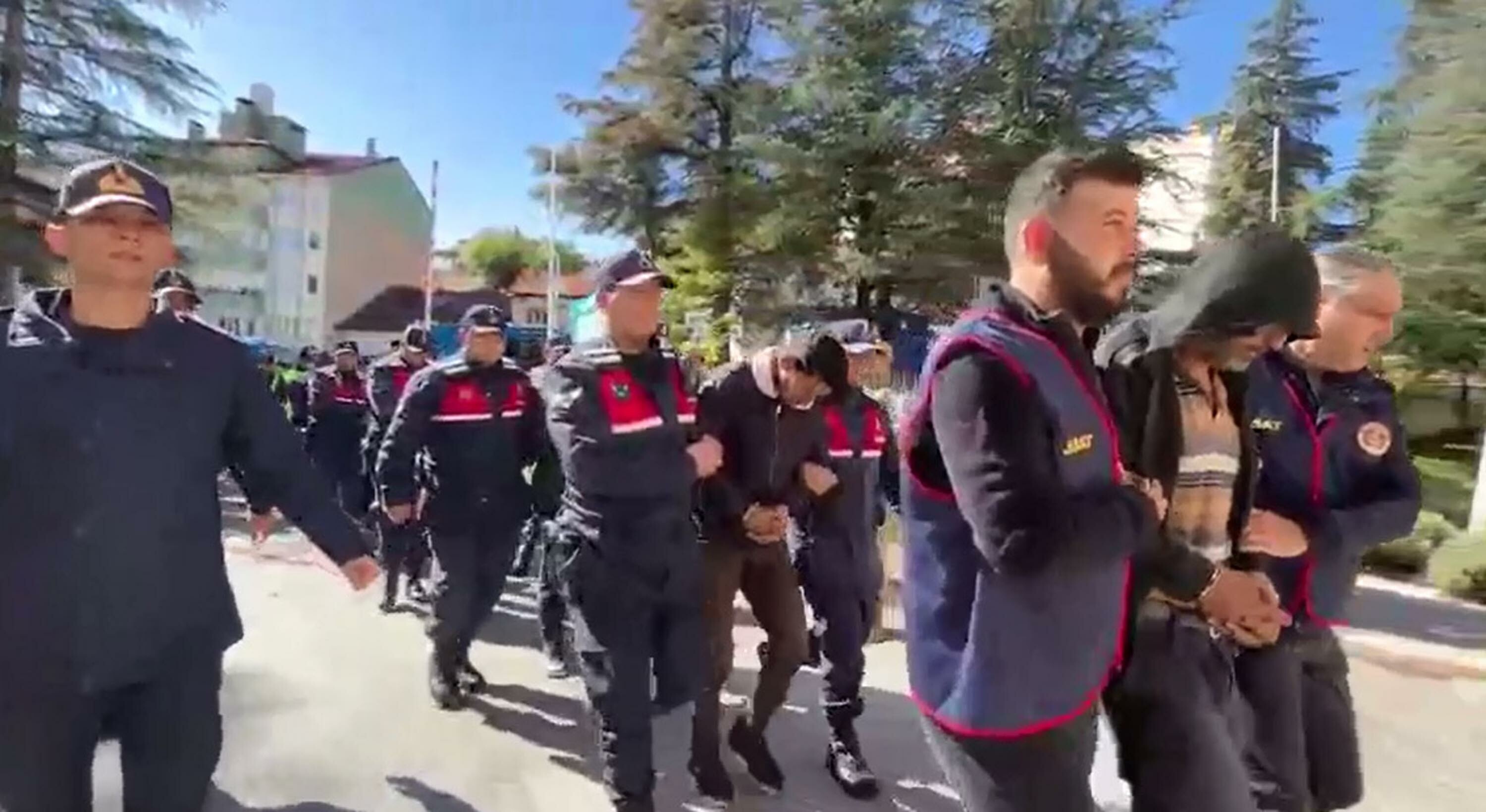 Gündüzleri çobanlık, geceleri de hırsızlık yapıyorlardı ; 9 tutuklama - Görsel 1