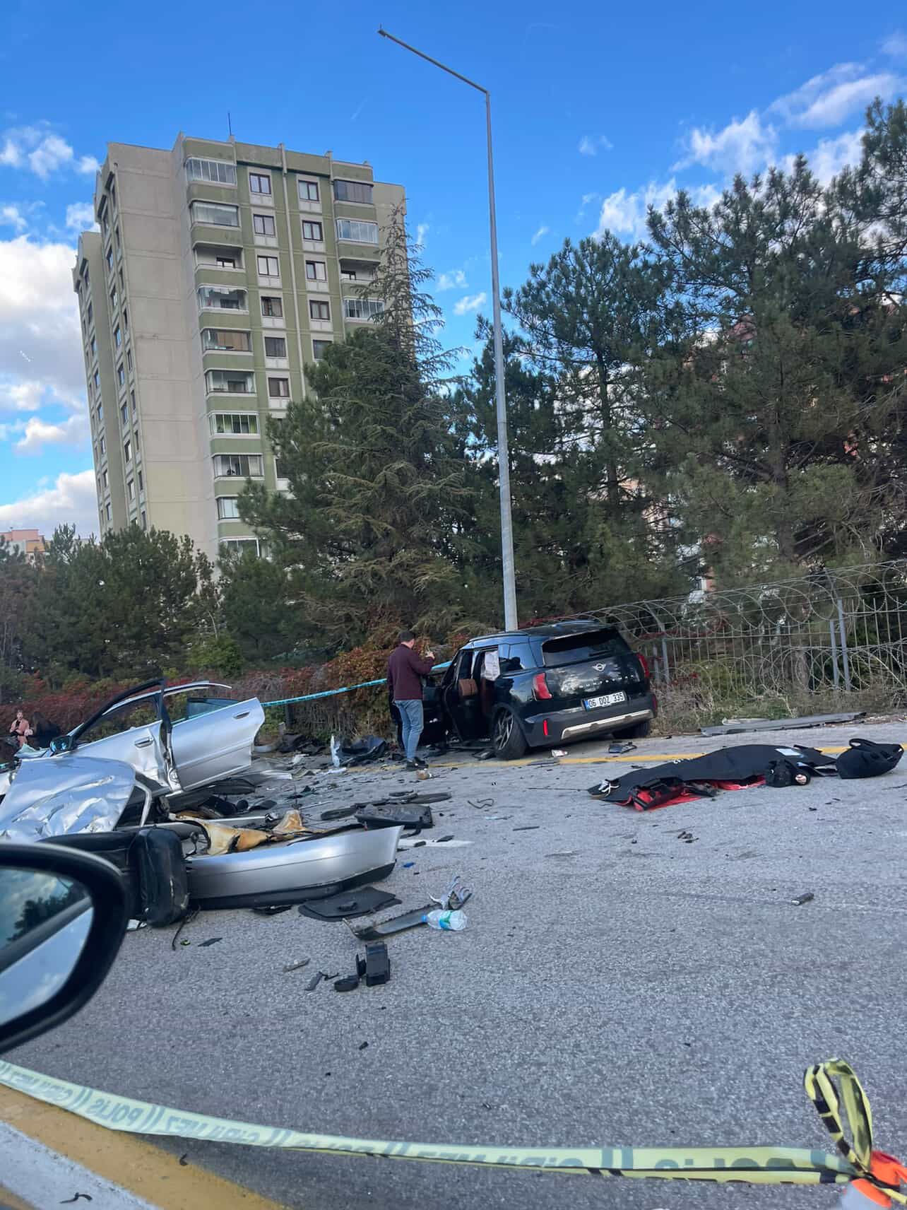 Ankara'da Feci Kaza: Otomobil İkiye Bölündü, 1 Kişi Hayatını Kaybetti - Görsel 2