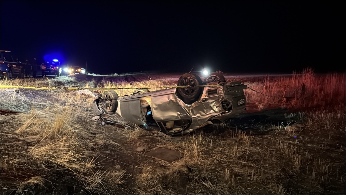 Nevşehir'de devrilen otomobildeki 2 kişi yaşamını yitirdi, sürücü ağır yaralandı - Görsel 4