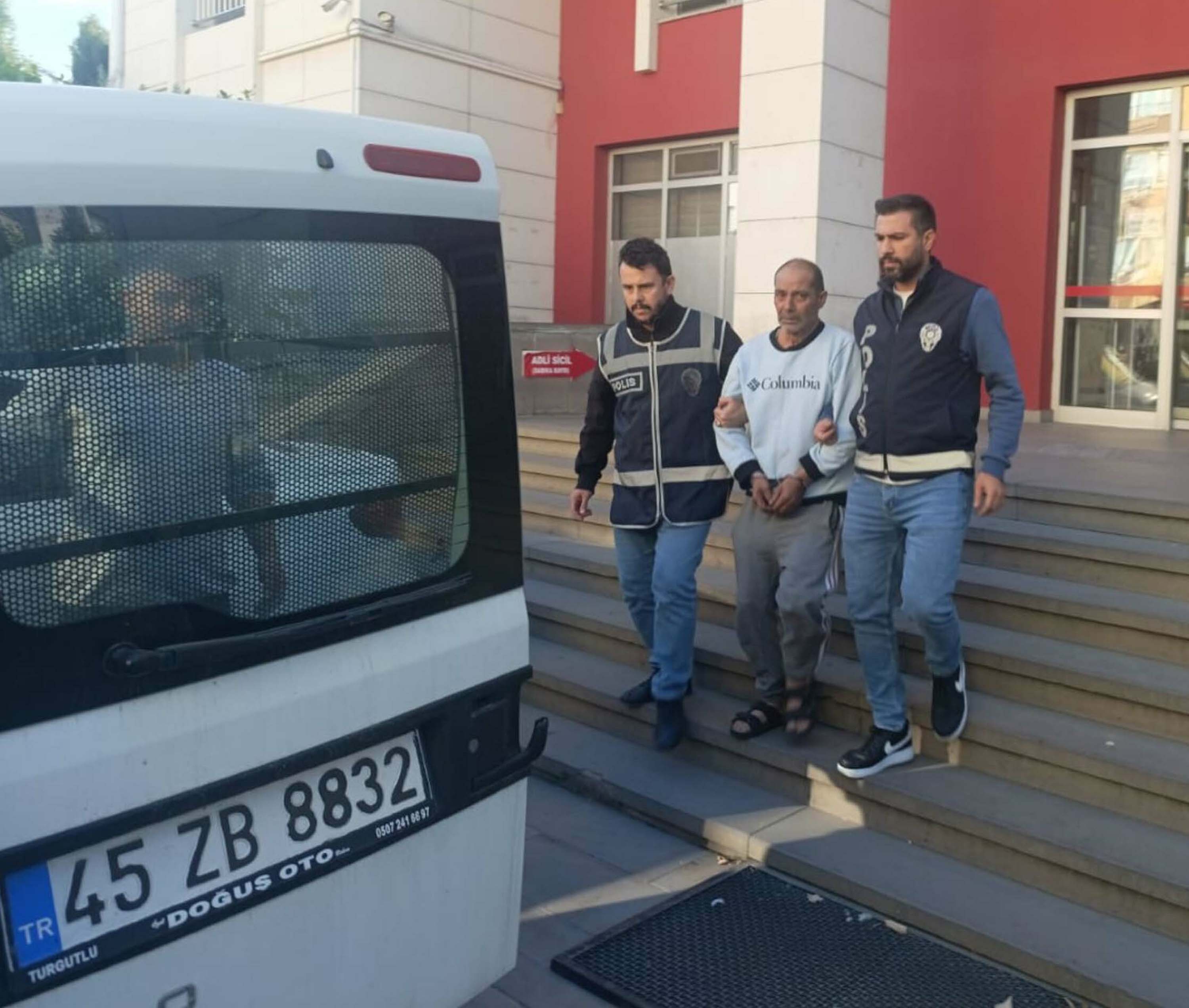 3 çocuk annesi eşini tüfekle öldüren zanlı tutuklandı - Görsel 2