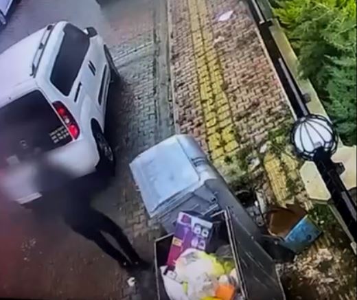 Samsun - Uyuşturucu teslimatını çöp konteynerinde yapan 4 şüpheliye gözaltı  - Görsel 1