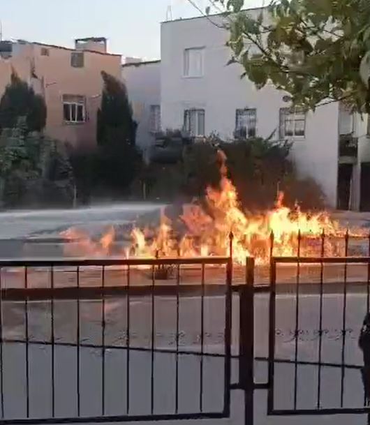 Mersinde Doğal gaz sızıntısı olan yerde sigara yakmak isterken yangın çıkardı; 2 yaralı - Görsel 3