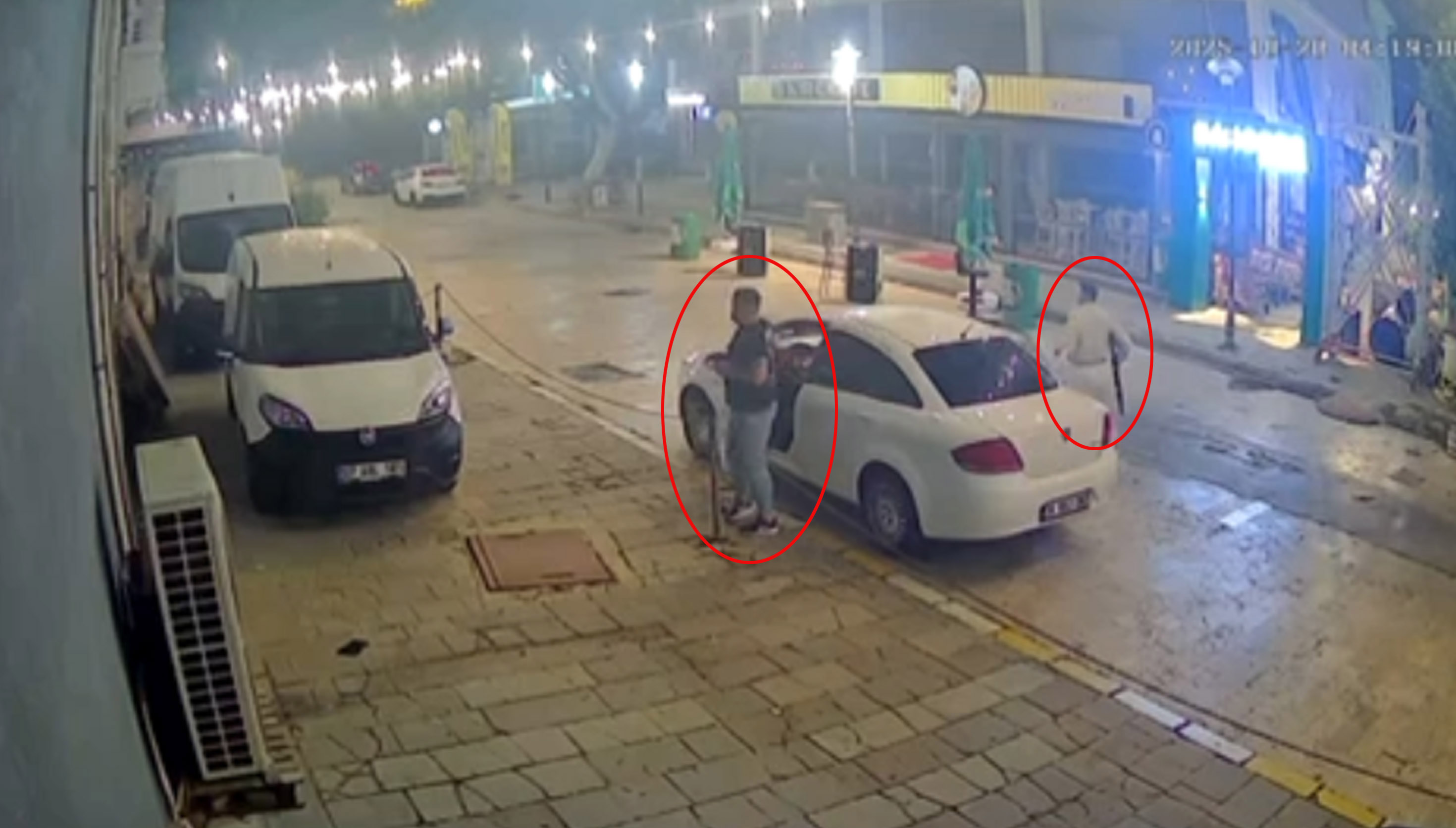 ANTALYA -Gayrimenkul ofisinde silahlı kavga: 2 ölü, 1 yaralı  - Görsel 2