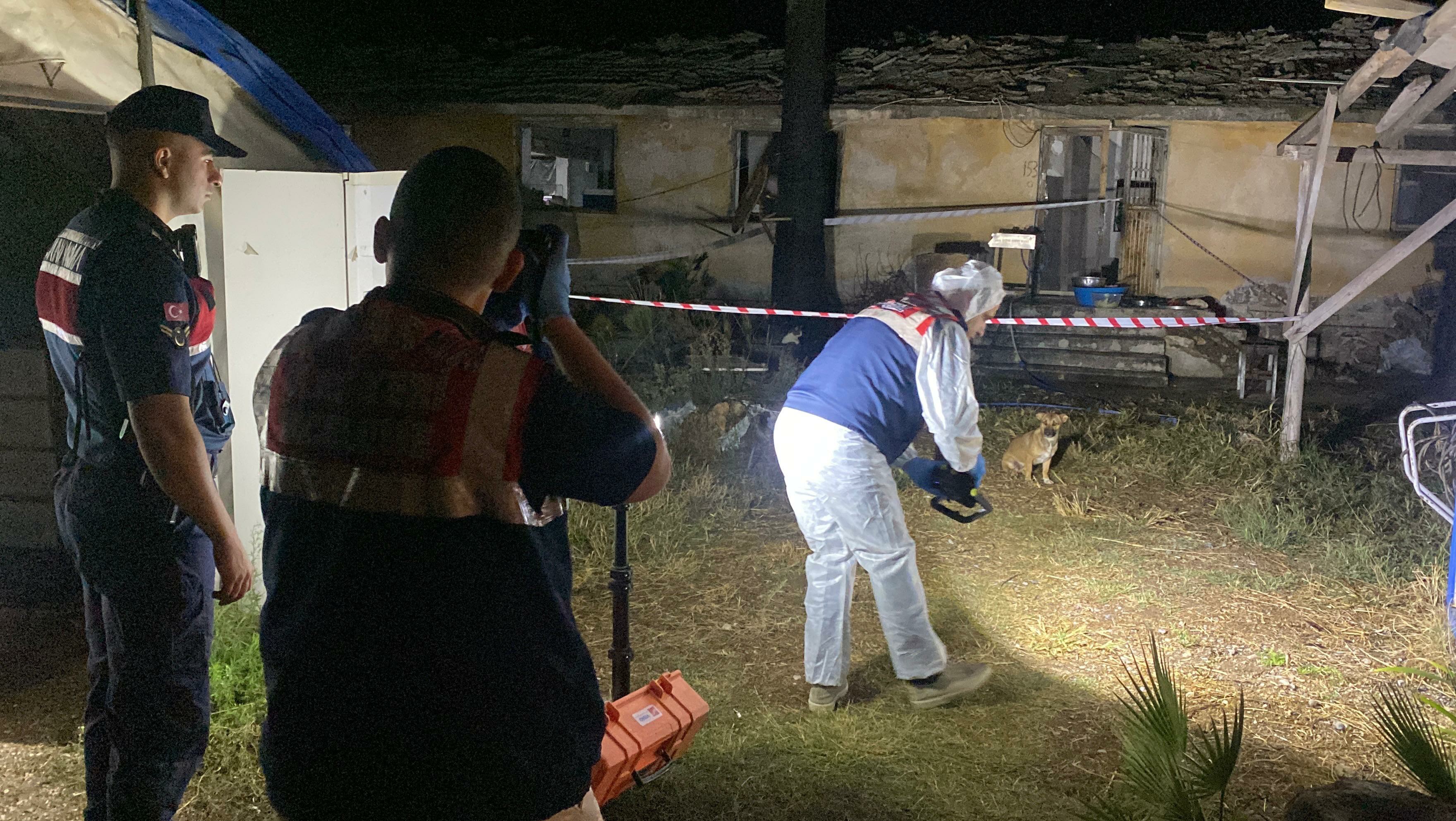 Adana - Annesini yaralayıp, mesaj attığını öne sürdüğü iş arkadaşını öldürdü - Görsel 3