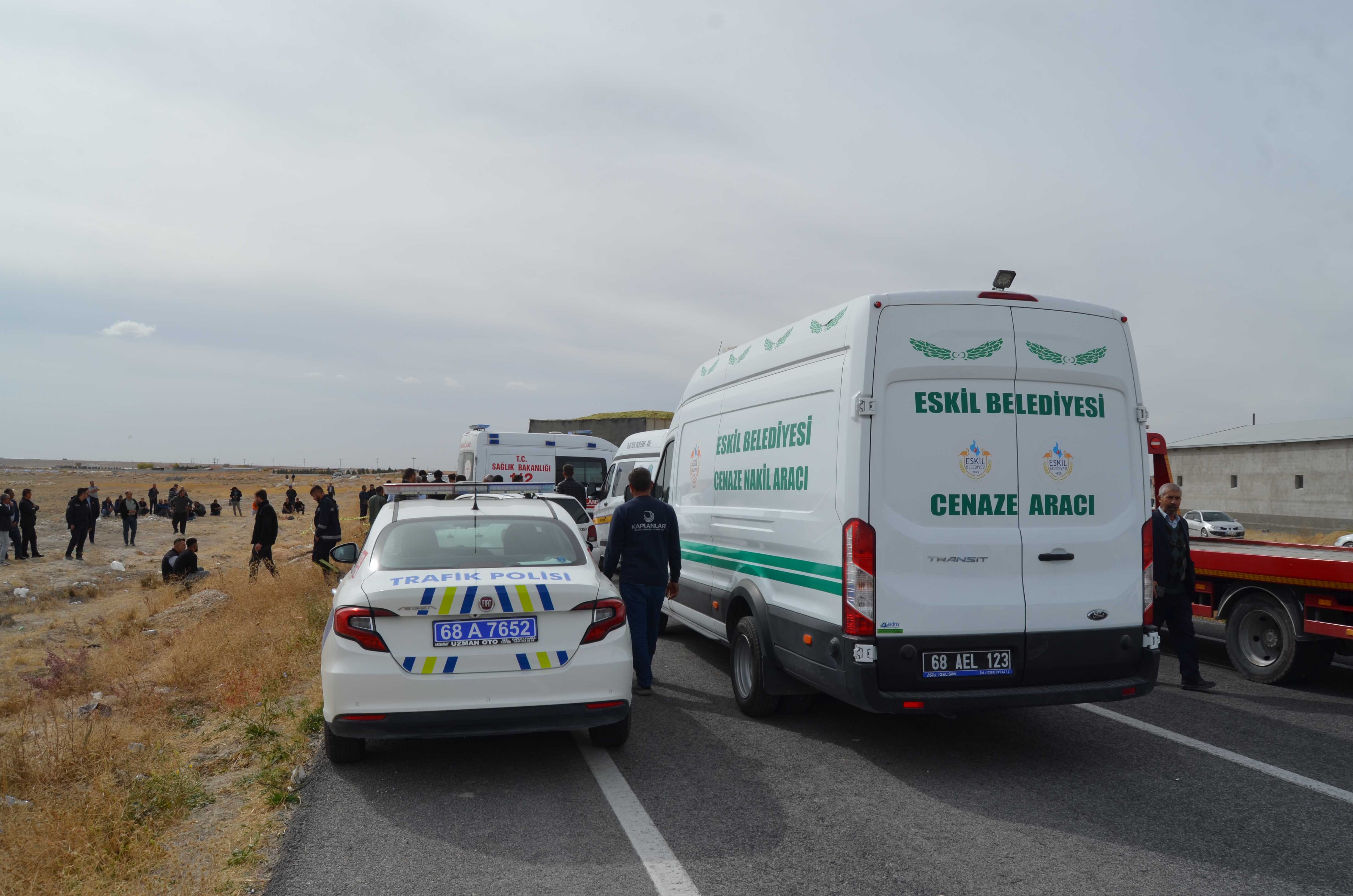 Aksaray'da katliam  gibi kaza ; kamyonla çarpışan otomobildeki 3 kardeş öldü - Görsel 5