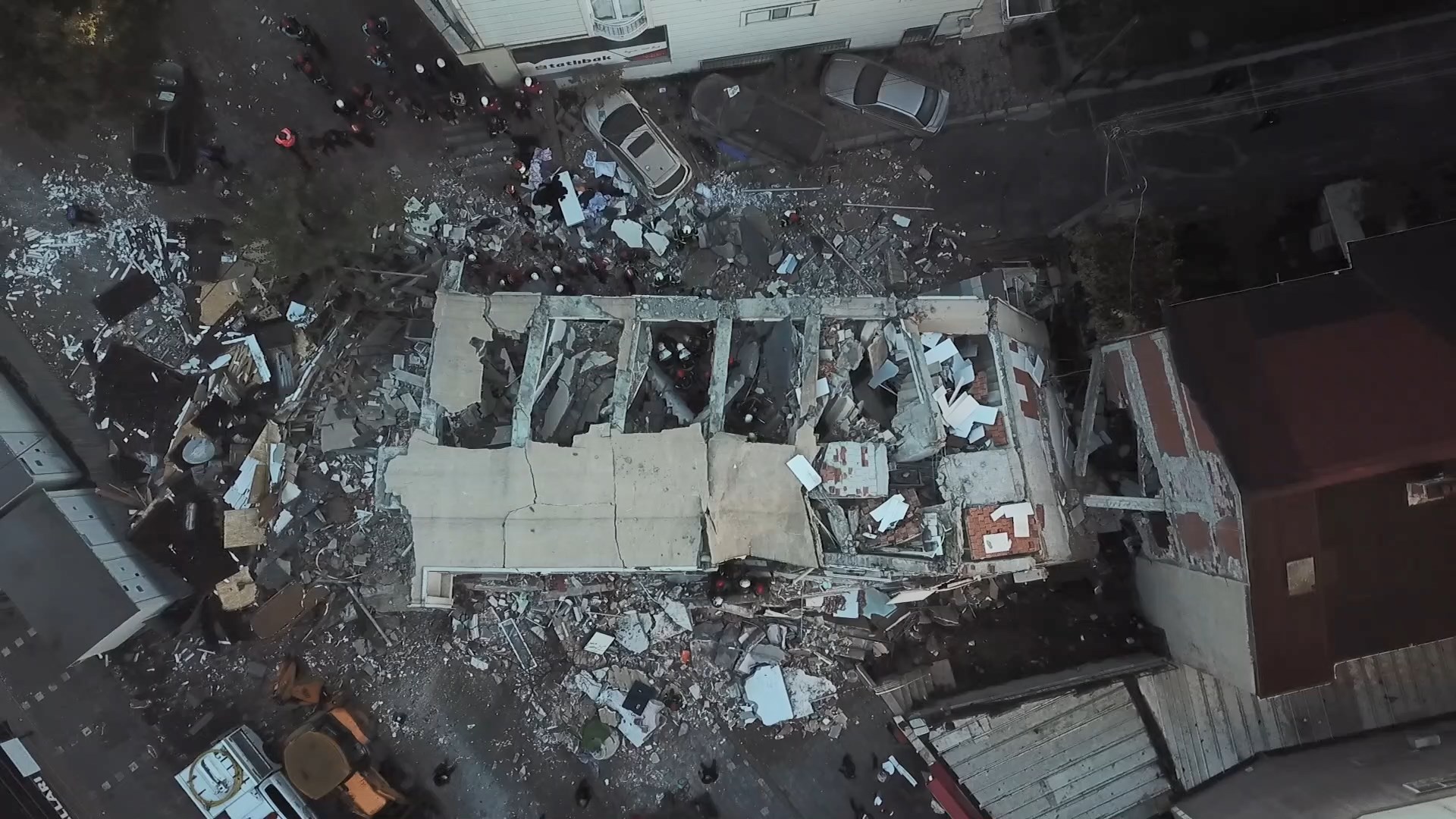 Gebze'de 7 katlı bina çöktü! Bakan Yerlikaya'dan açıklama! - Görsel 3