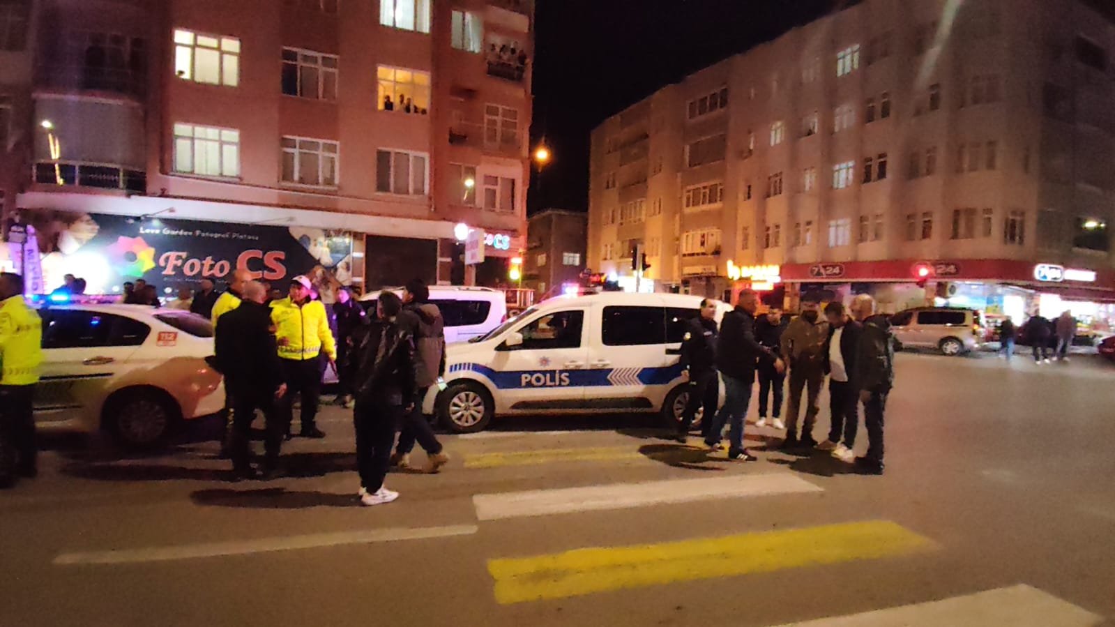 Alkollü sürücü kimlik isteyen şube müdürüne tekme attı - Görsel 6