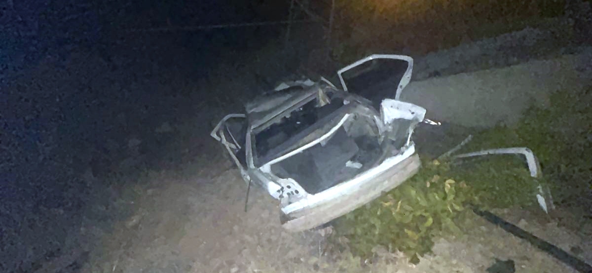 Karaman'da otomobilin devrildiği kazada 1 kişi öldü, 3 kişi yaralandı - Görsel 1