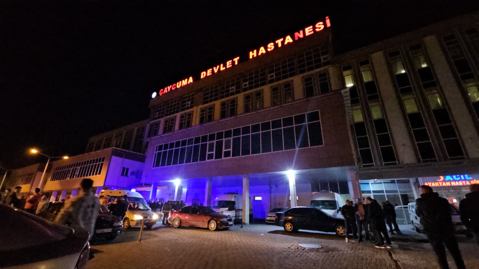 Zonguldakta Emekli polis tüfekle kahvehane bastı: 2 ölü, 2 yaralı - Görsel 9