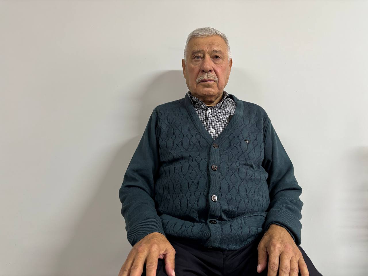 Mersinde Kendisini döven kişinin olay öncesi babasını tartakladığı ortaya çıkan eczacı teknisyeni kovuldu - Görsel 8