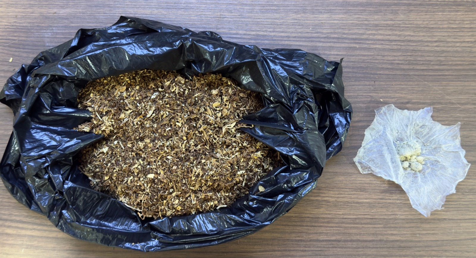 KONYA'DA KAPSAMLI UYUŞTURUCU OPERASYONU: 76 TUTUKLAMA, BÜYÜK MİKTARDA MADDE ELE GEÇİRİLDİ - Görsel 3