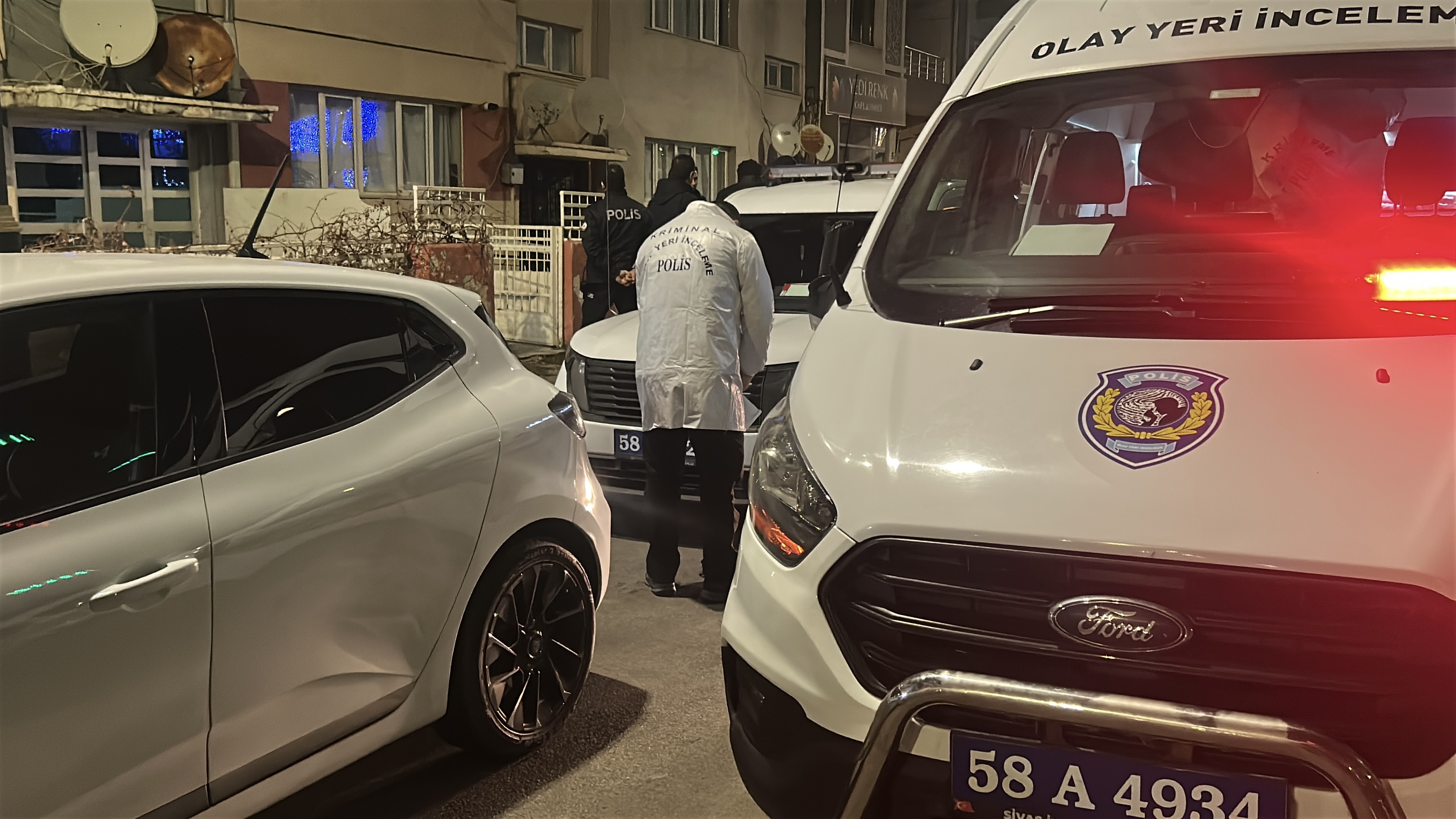 Tartıştığı ağabeyini bıçaklayarak öldürdü - Görsel 2