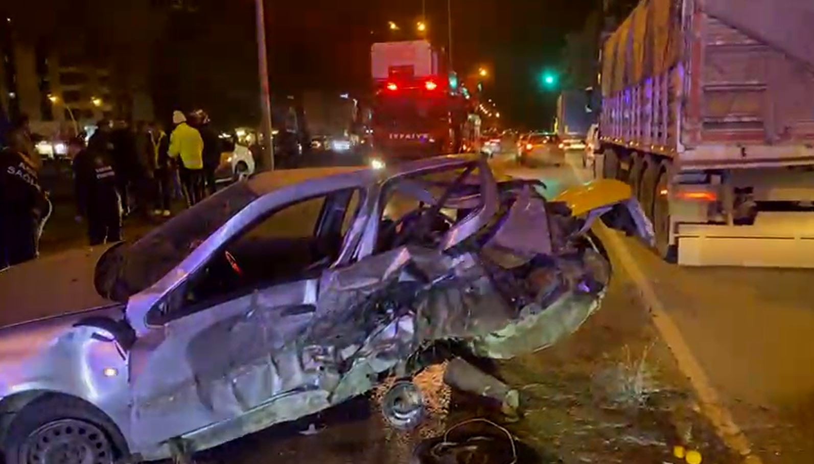 Önündeki otomobile arkadan çarpıp kaçtı; 2 uzman çavuş yaralı - Görsel 4