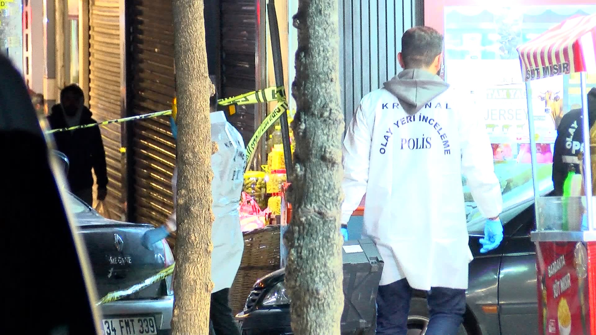 İstanbul – Küçükçekmece’de silahlı saldırı: 2 ölü, 1 yaralı  - Görsel 6