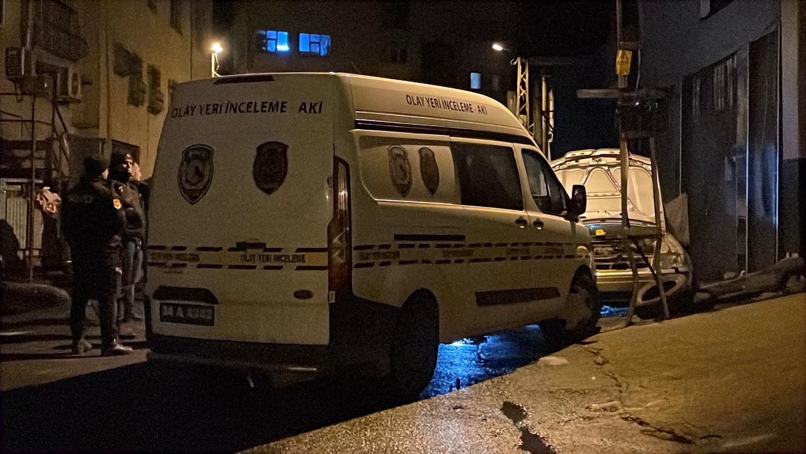 İstanbul - Kağıthane'de ısınmak için girdiği otomobilde çıkan yangında hayatını kaybett - Görsel 2