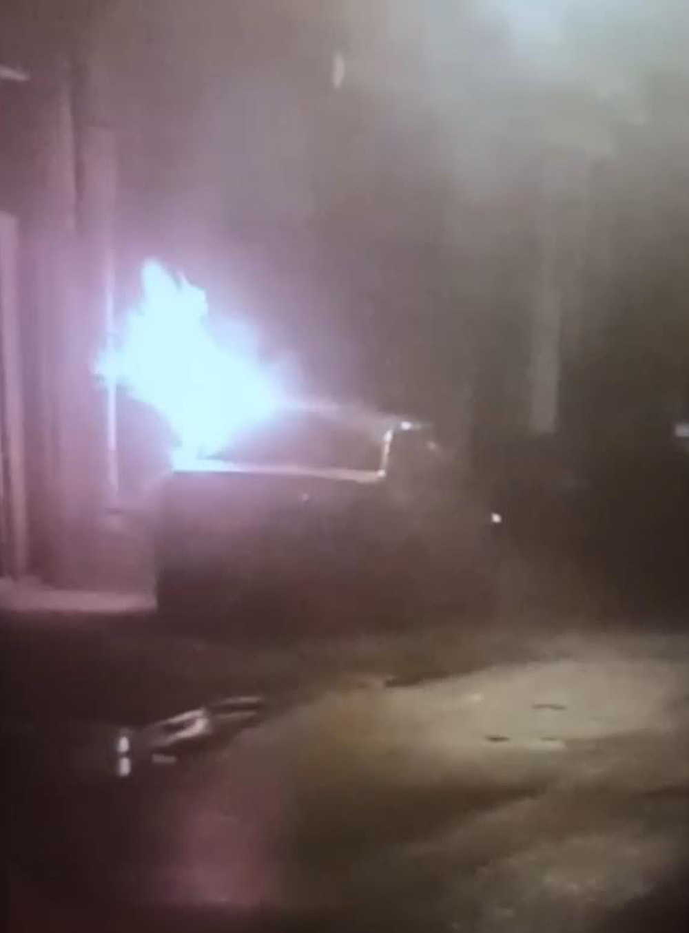 İstanbul - Kağıthane'de ısınmak için girdiği otomobilde çıkan yangında hayatını kaybett - Görsel 5