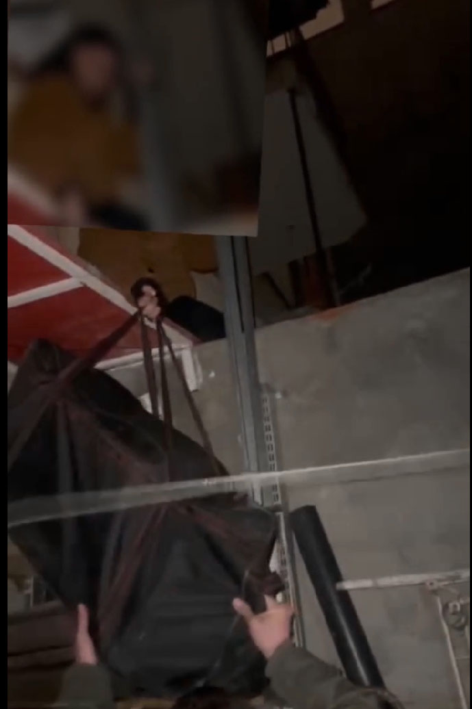 Eskişehir - Polis spiralle kapıyı keserek baskın yaptı; 43 kişiye 498 bin lira kumar cezası - Görsel 3