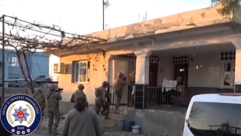 Hatay - Kuyumcudan 4 kilogram altını alan silahlı soyguncular tutuklandı - Görsel 7