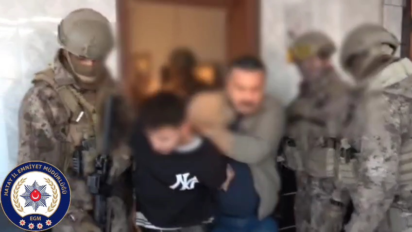 Hatay - Kuyumcudan 4 kilogram altını alan silahlı soyguncular tutuklandı - Görsel 8