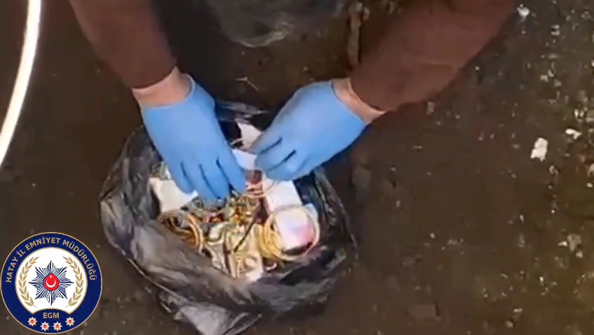 Hatay - Kuyumcudan 4 kilogram altını alan silahlı soyguncular tutuklandı - Görsel 13