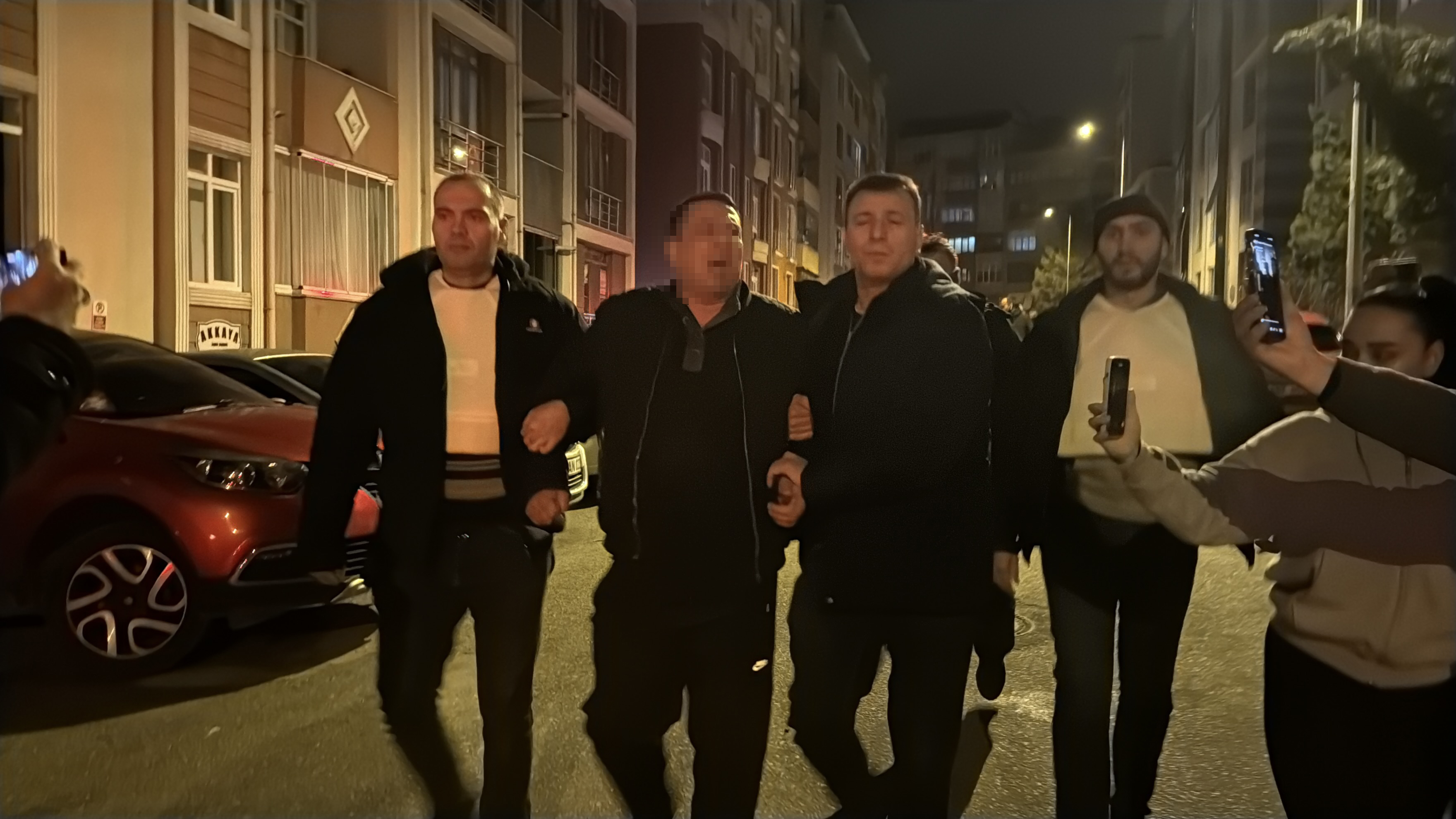 KARABÜKTE Kızının erkek arkadaşını pompalı tüfekle yaraladı - Görsel 6