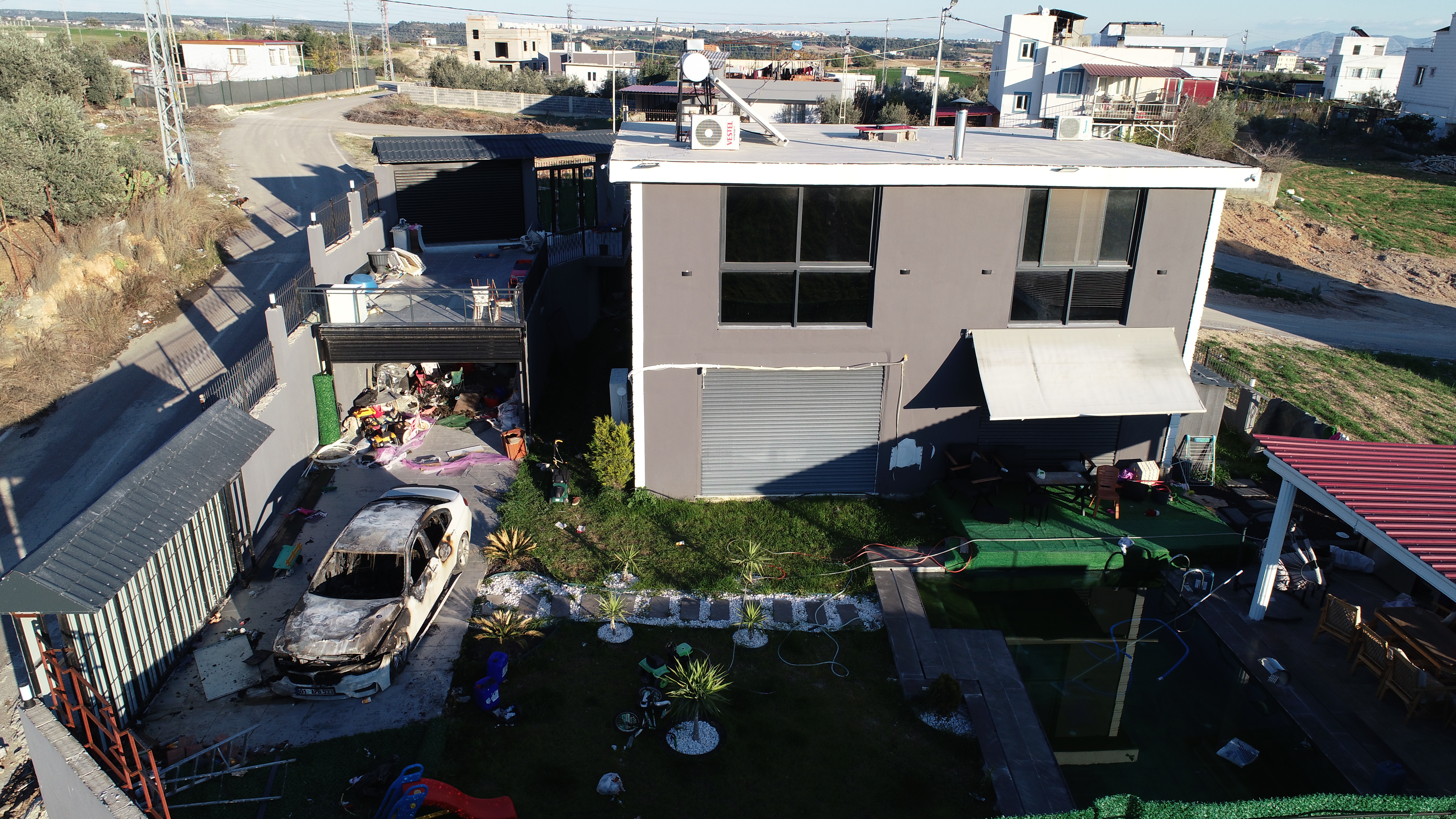 Adana- Lüks villadaki aile faciası; eski eşine 'Ben ve çocuklarım, sen eve geldiğinde ölmüş olacağız' mesajı atmış - Görsel 9