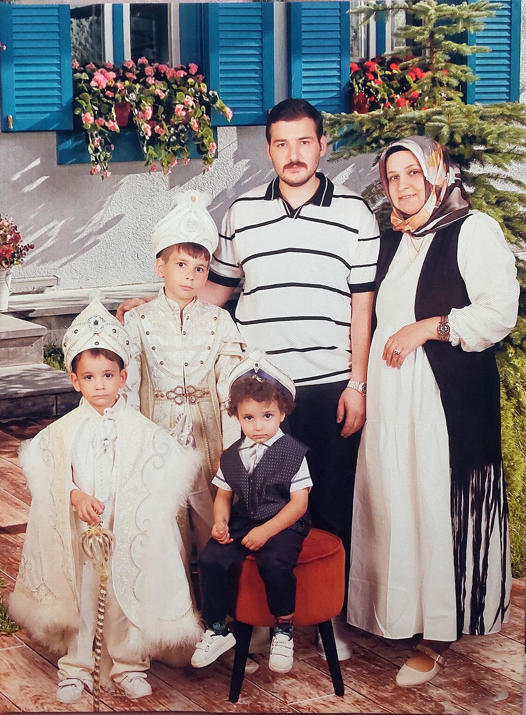 Erzurum'daki yangında 3 işitme engelli çocuk babasız kaldı - Görsel 1