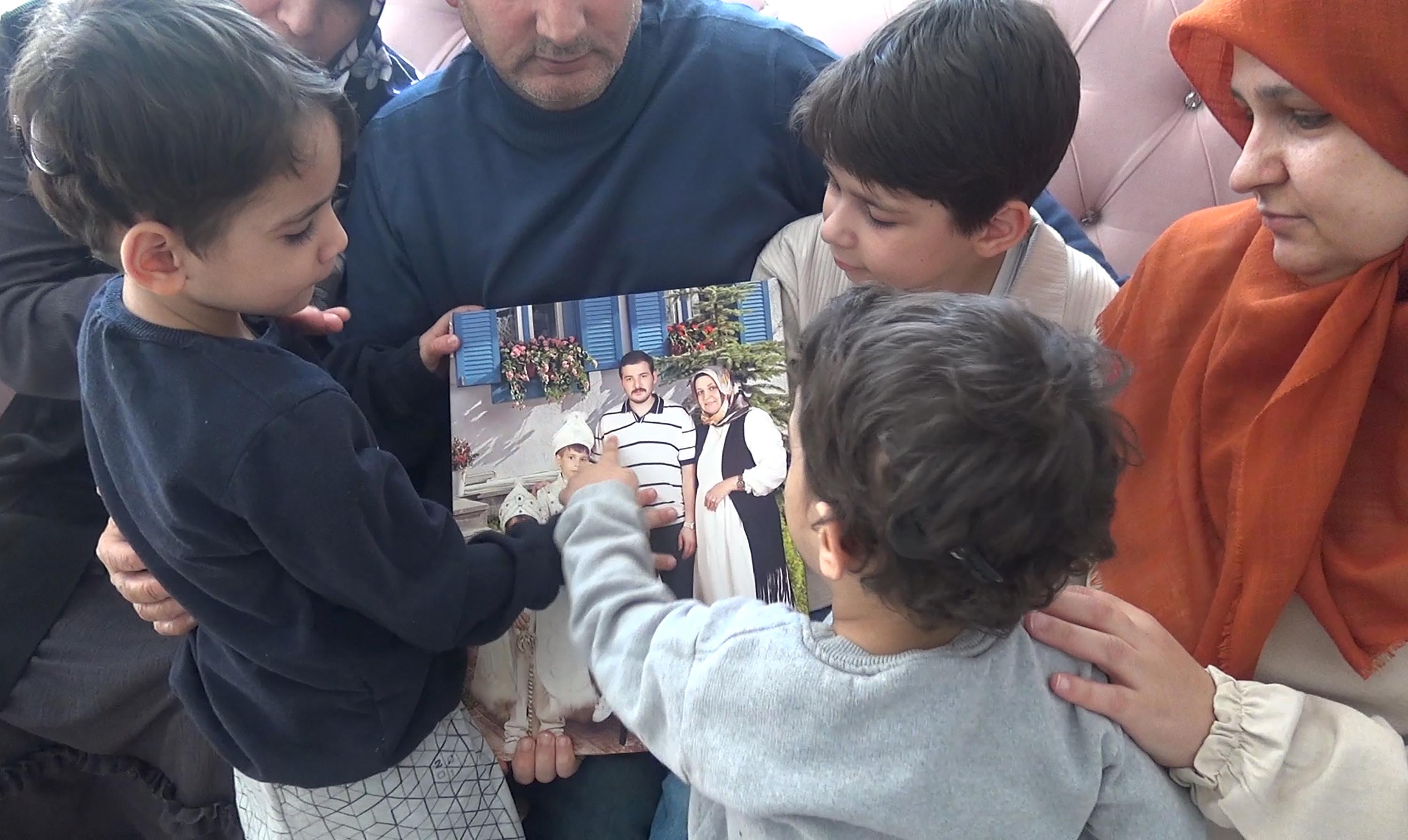 Erzurum'daki yangında 3 işitme engelli çocuk babasız kaldı - Görsel 2