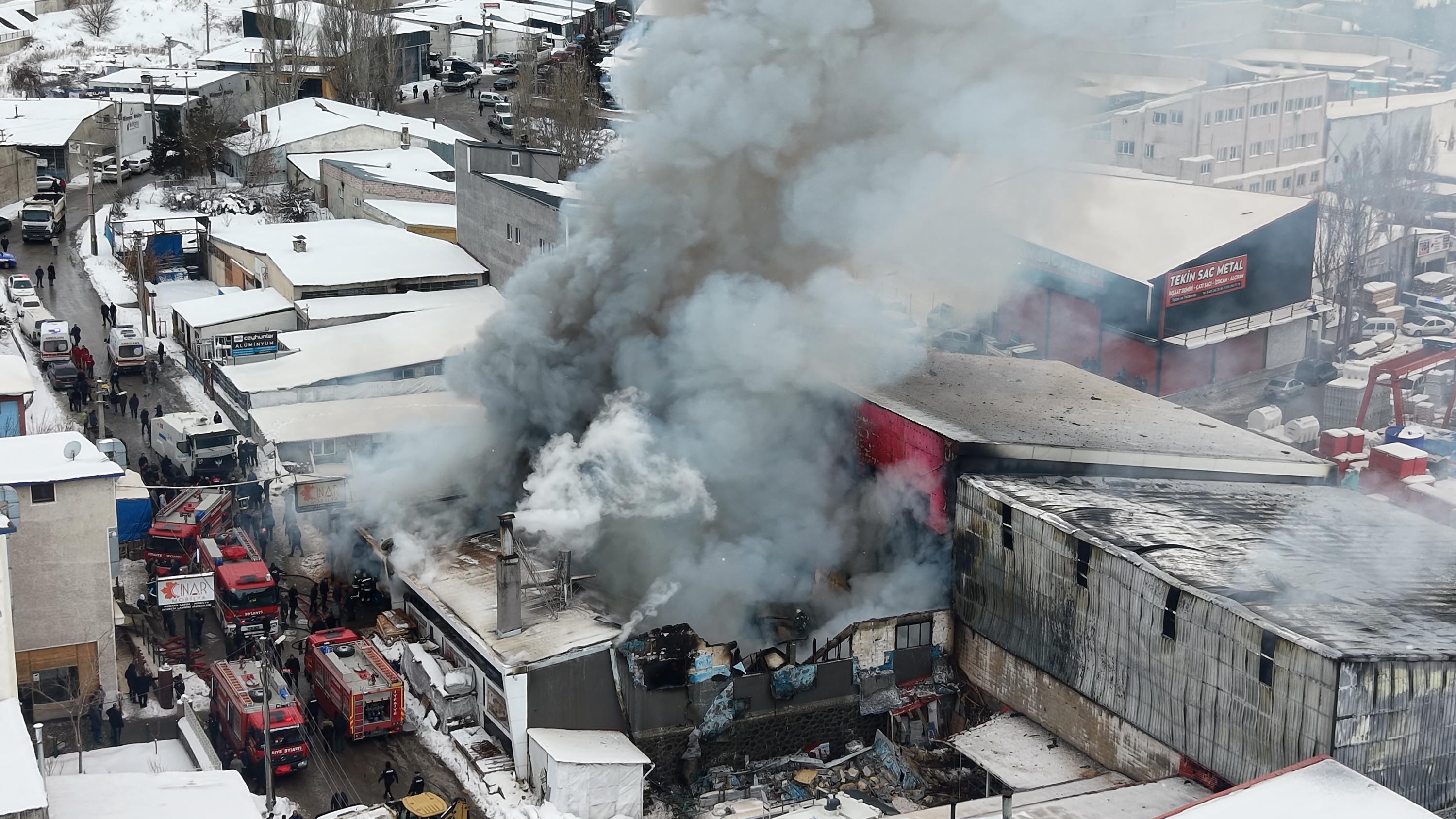 Erzurum'daki yangında 3 işitme engelli çocuk babasız kaldı - Görsel 9