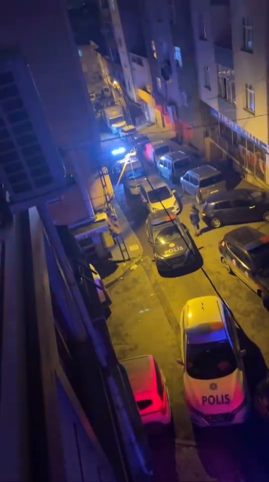 Aynı aileden 3 kişinin öldüğü olayın detayları netleşiyor! Lüküs lambası mı hayattan kopardı? - Görsel 1