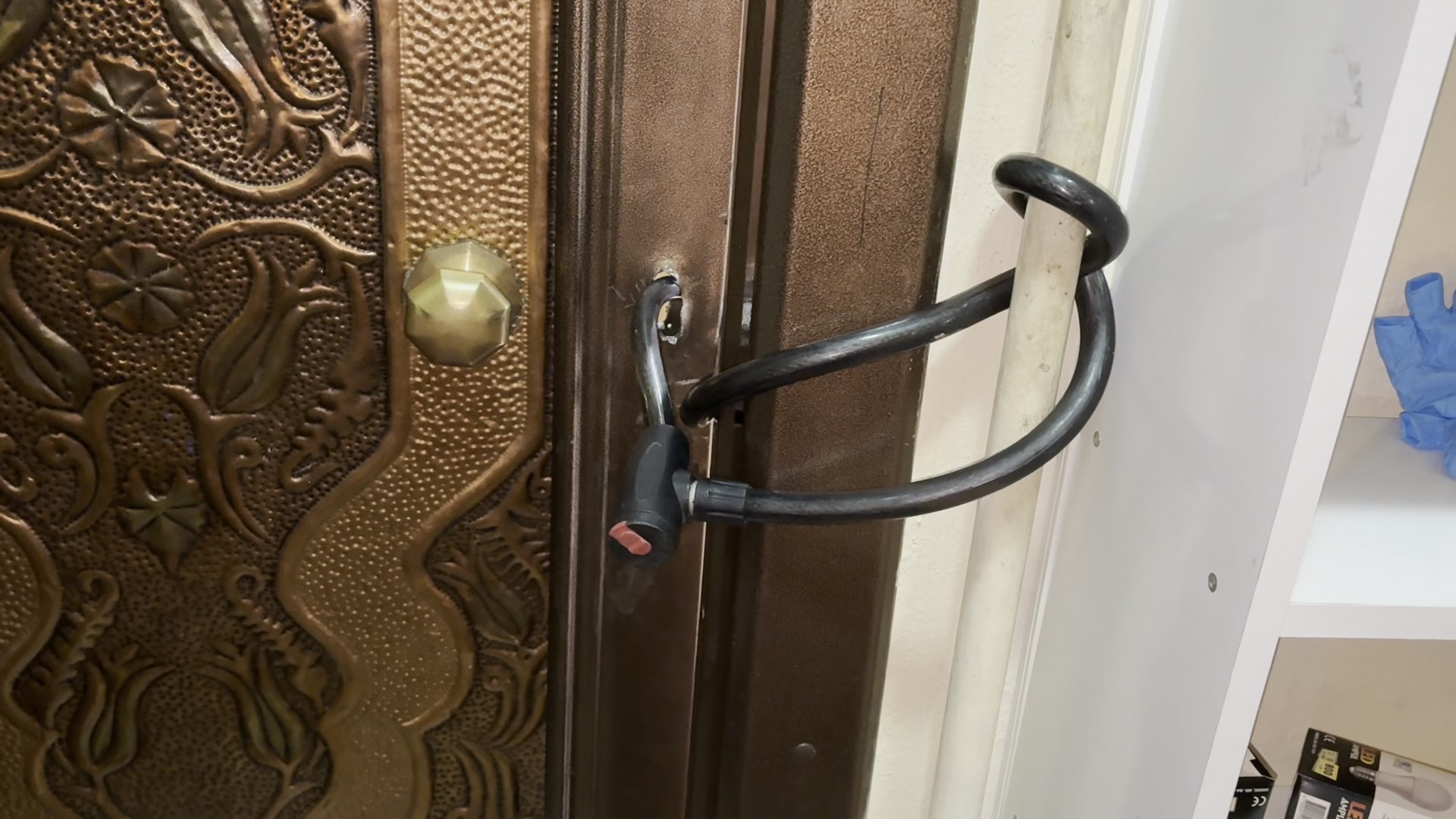 Aynı aileden 3 kişinin öldüğü olayın detayları netleşiyor! Lüküs lambası mı hayattan kopardı? - Görsel 7